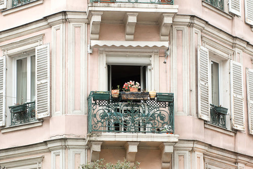 Spring Fever in Montmartre - Every Day Paris